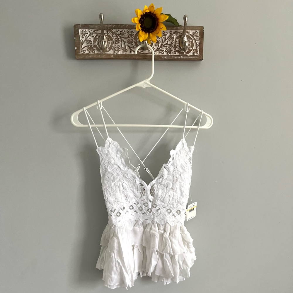 🌟LAST ONE! FREE PEOPLE ADELLA CAMI TANK-White Color-Size Medium - Picture 12 of 16